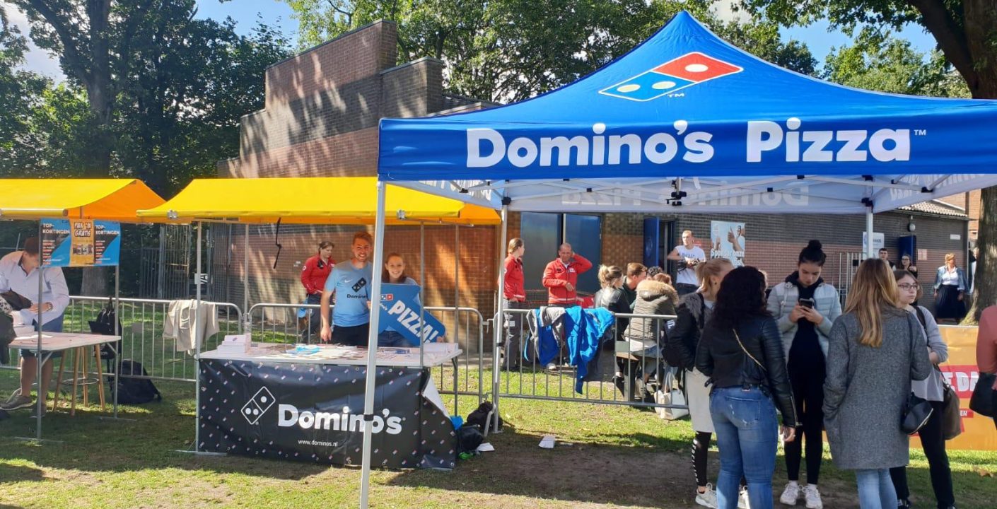 Domino's Werbezelt