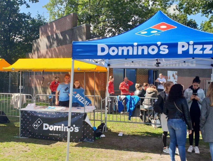 Domino's Werbezelt